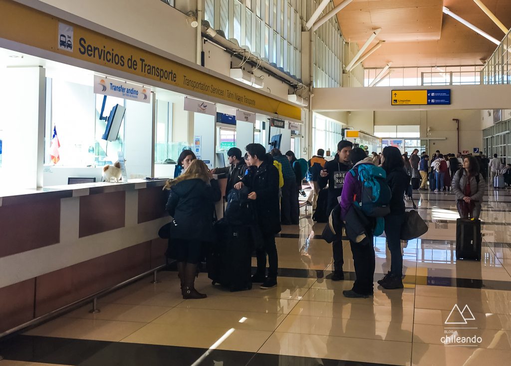 Guichês das empresas de transfer em Calama, no Atacama