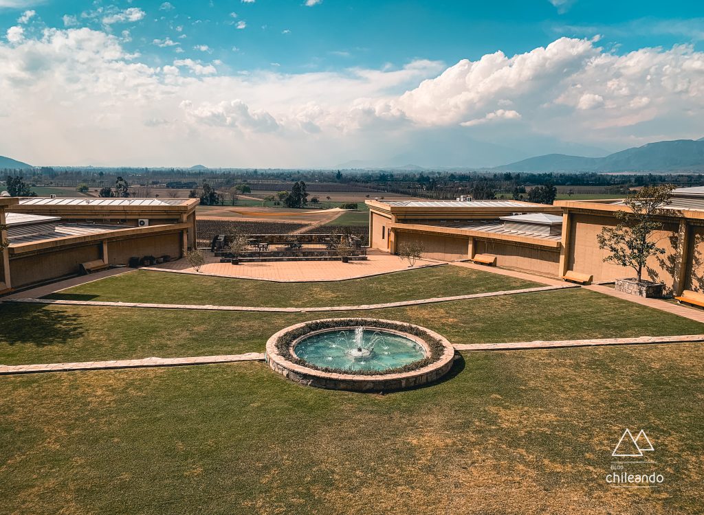 Jardim da vinícola Haras de Pirque, em Santiago