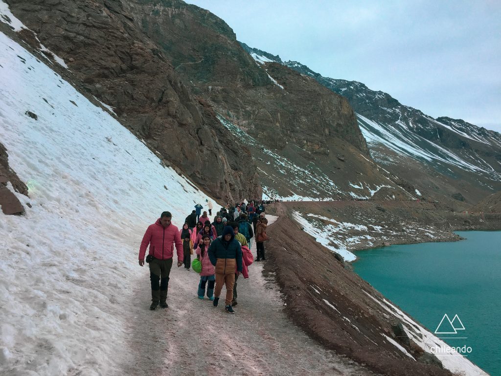 Caminhada em Cajón del Maipo no inverno