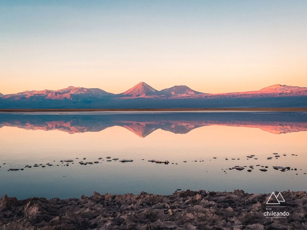 Vista sensacional da lagoa Tebenquiche, no Atacama
