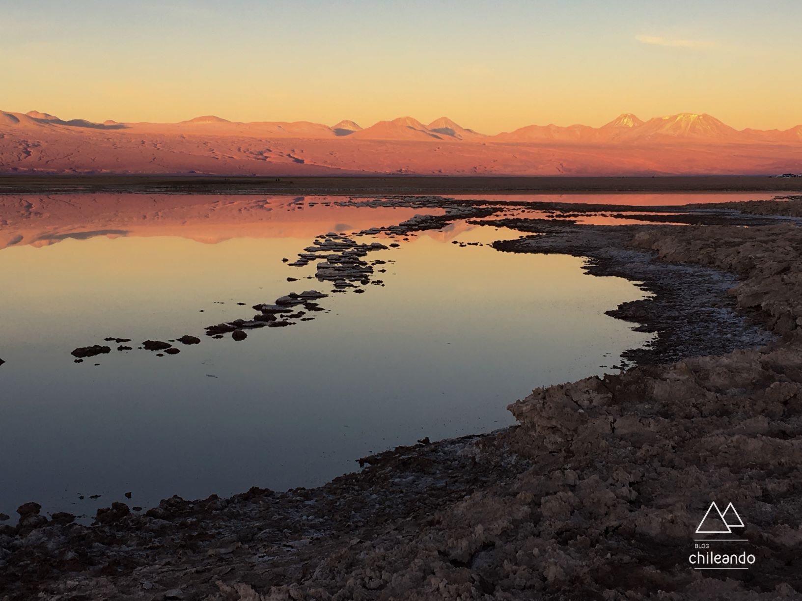 Pôr do sol na lagoa Tebenquiche