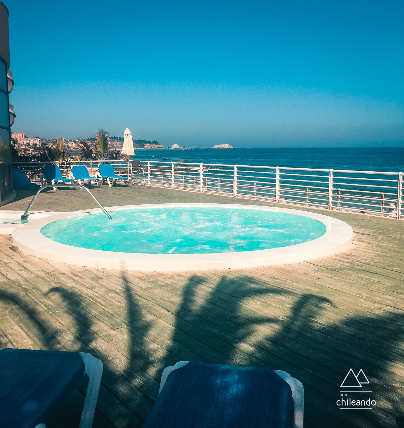 Área de spa do edifício Puerto Sur