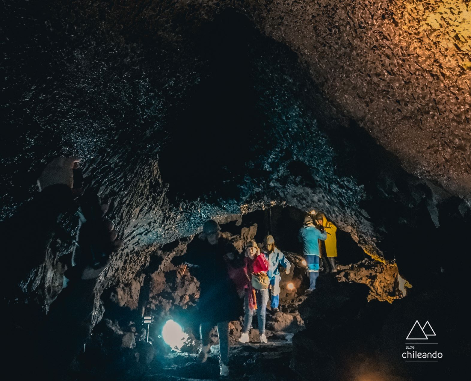 Iluminação artificial na caverna