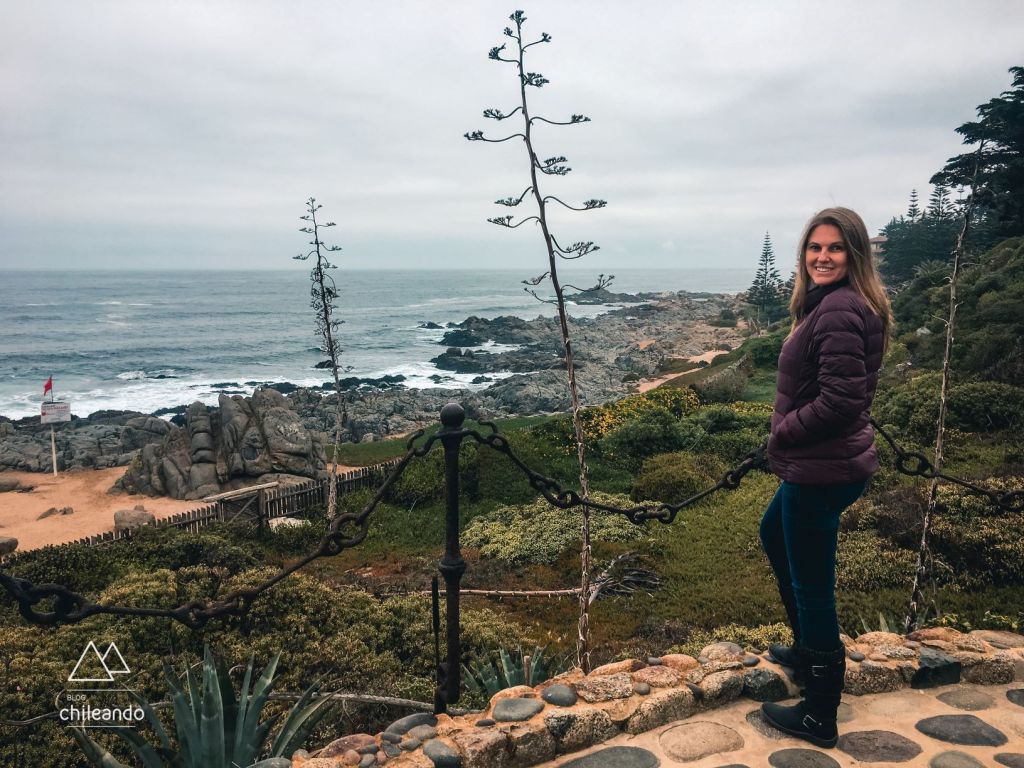 Curtindo a vista na casa museu de Neruda Isla Negra