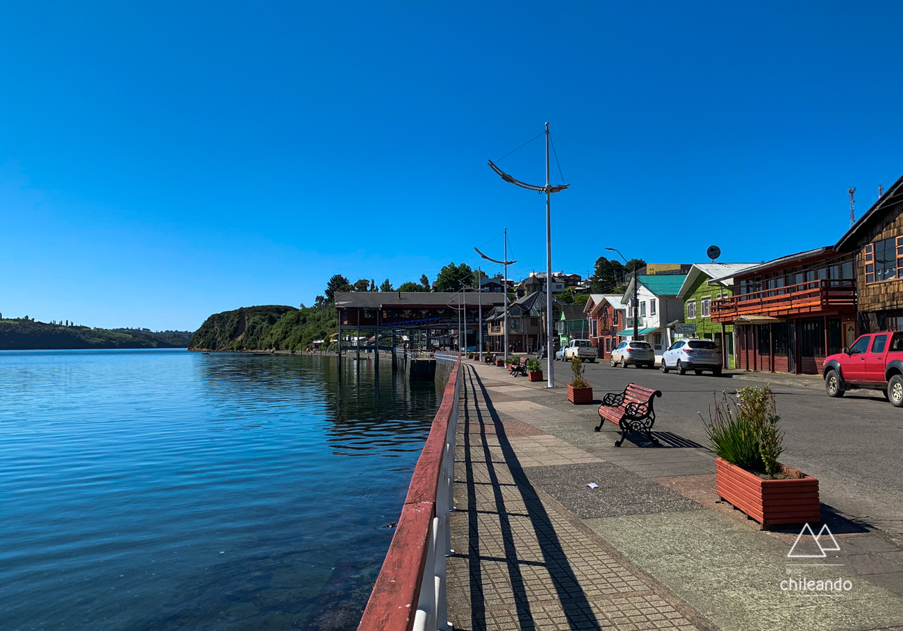 Povoado de Chonchi, de onde parte a balsa para Lemuy