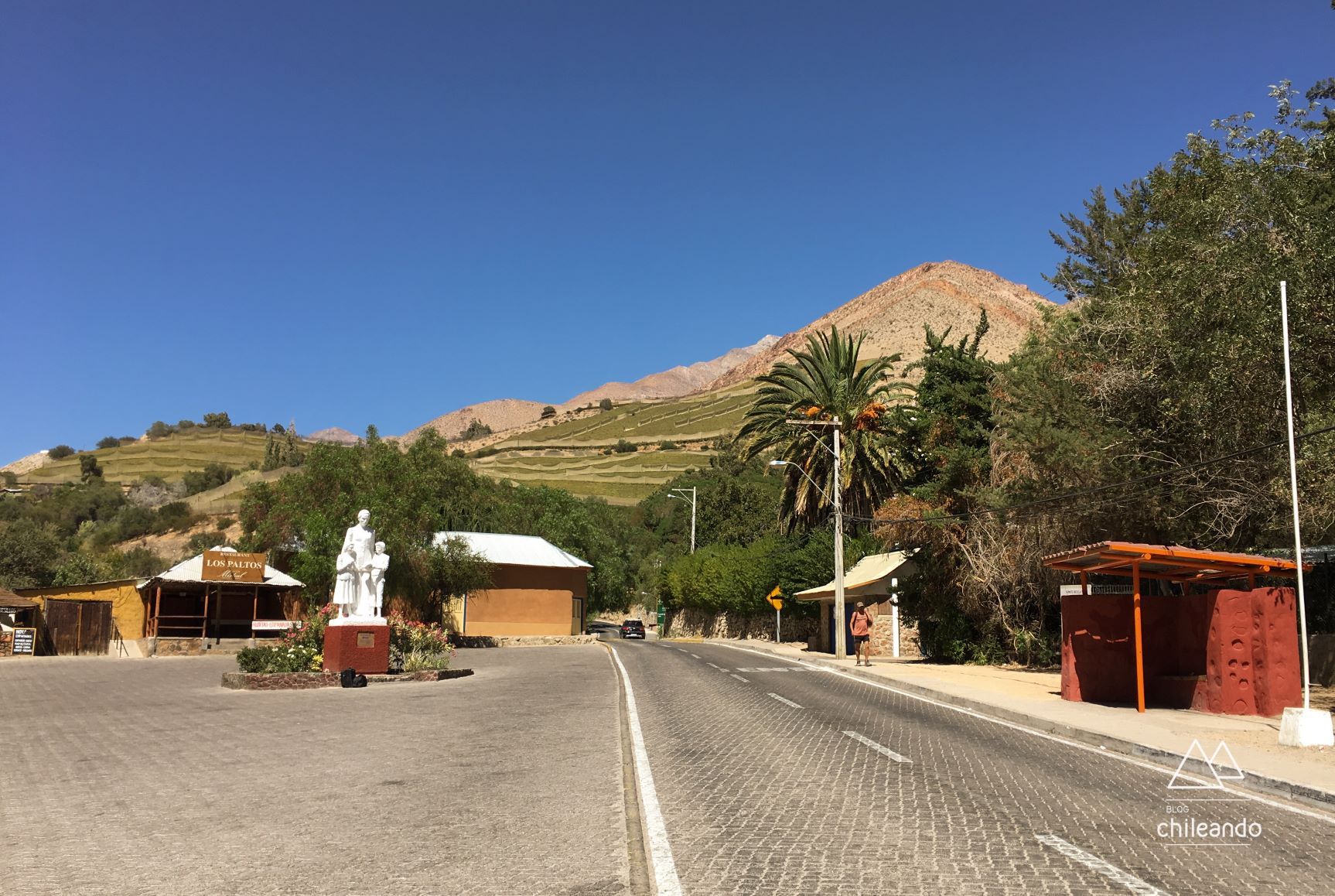 Rua do povoado Montegrande, no Valle de Elqui