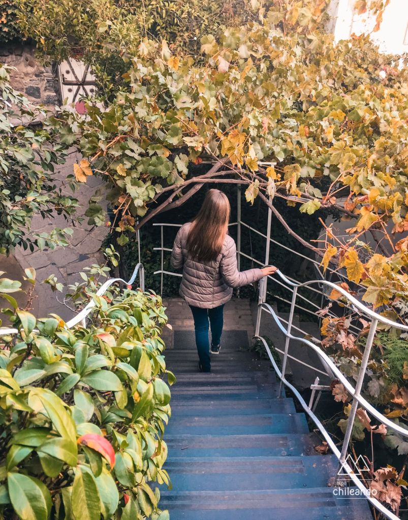 Explorando os jardins da casa museu de Neruda, La Chascona