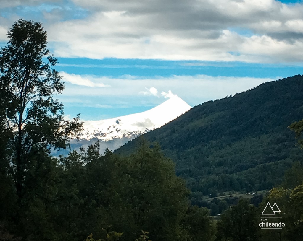 O superativo vulcão Villarrica, visto a caminho do parque